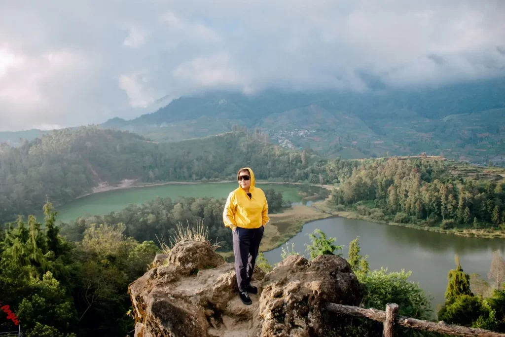 Batu Pandang Ratapan Angin